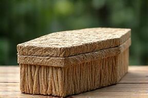 Biologisch afbreekbare uitvaartkist van natuurlijke materialen